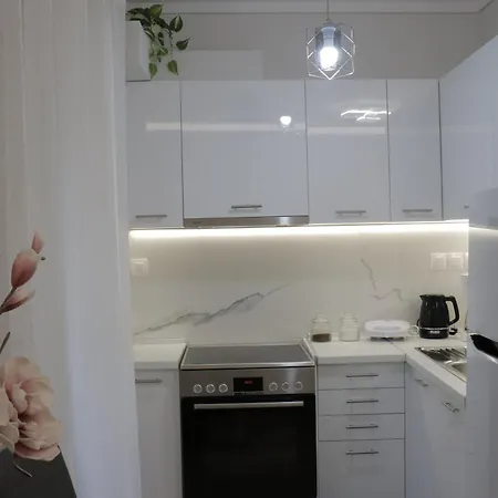Helen's Little Castle Free Private Parking Apartment Thessaloniki