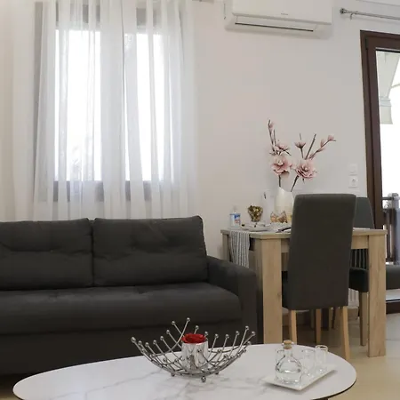 Helen's Little Castle Free Private Parking Thessaloniki