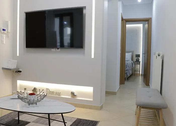 Helen's Little Castle Free Private Parking * Thessalonique