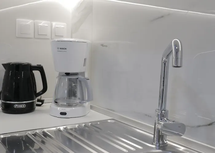 Helen's Little Castle Free Private Parking * Thessalonique