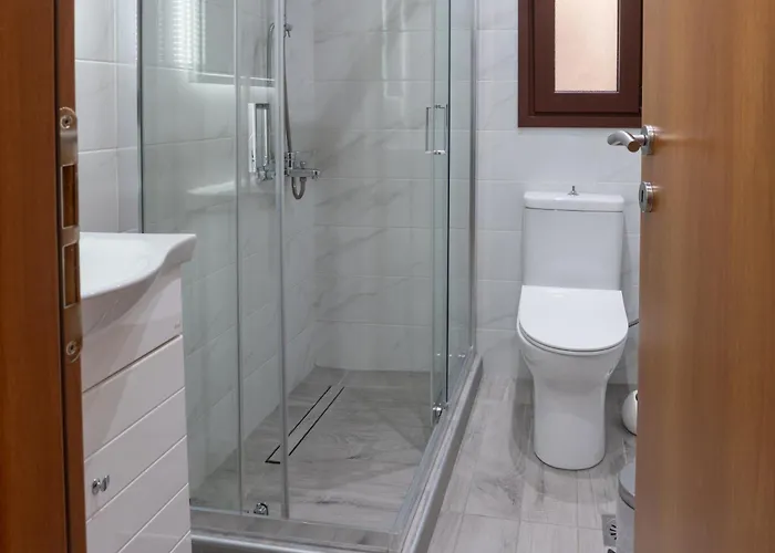 Helen's Little Castle Free Private Parking Appartement