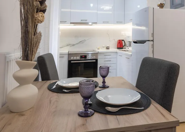 Helen's Little Castle Free Private Parking Thessalonique