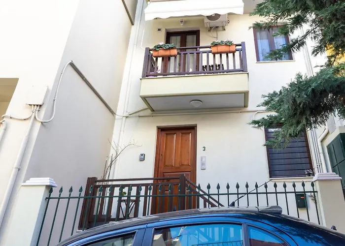 Helen's Little Castle Free Private Parking Thessaloniki